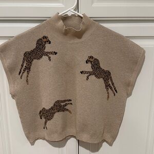 Cropped Entro boutique sweater Medium